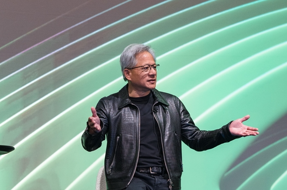 突发！美国批准英伟达对华出口H200芯片 要抽25%分成